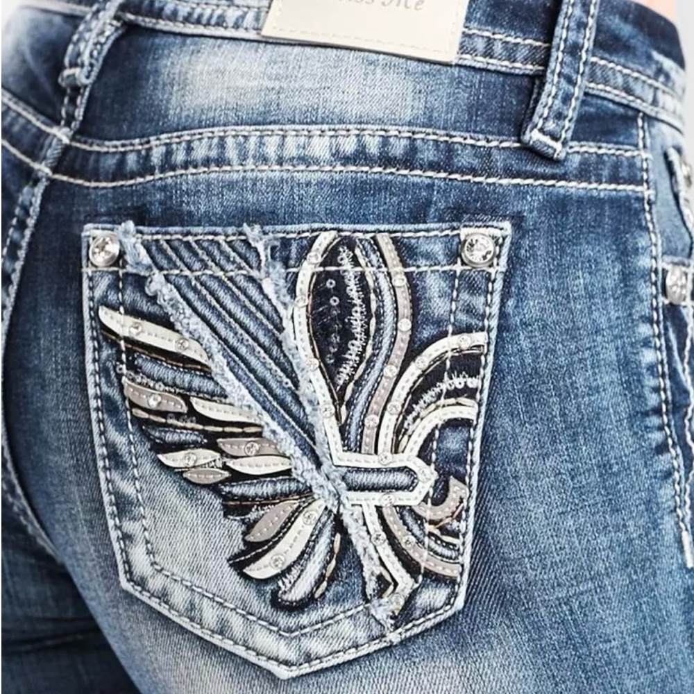 Curvy Straight Stretch Cuffed Jeans